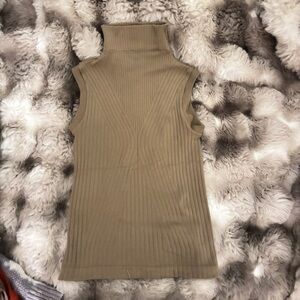 Aura Ribbed Sleeveless Mock Neck Top in Light Brown
